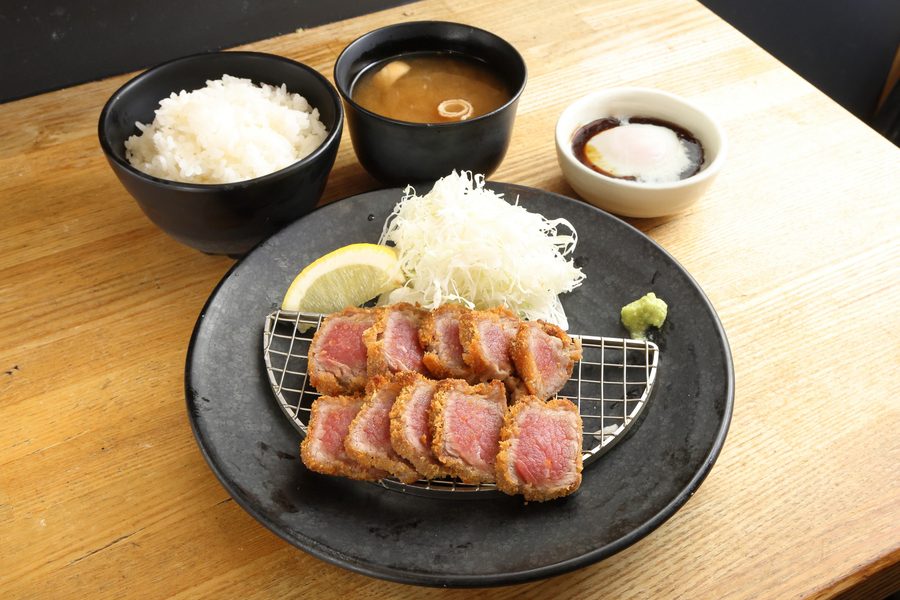 お弁当にできる厚切りレア牛かつ膳